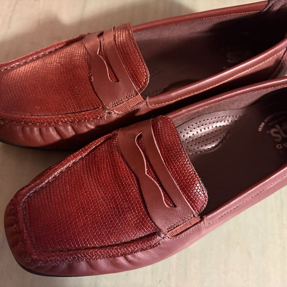 NWOT Womens SAS Penny J Slip On Loafers Size 10 W